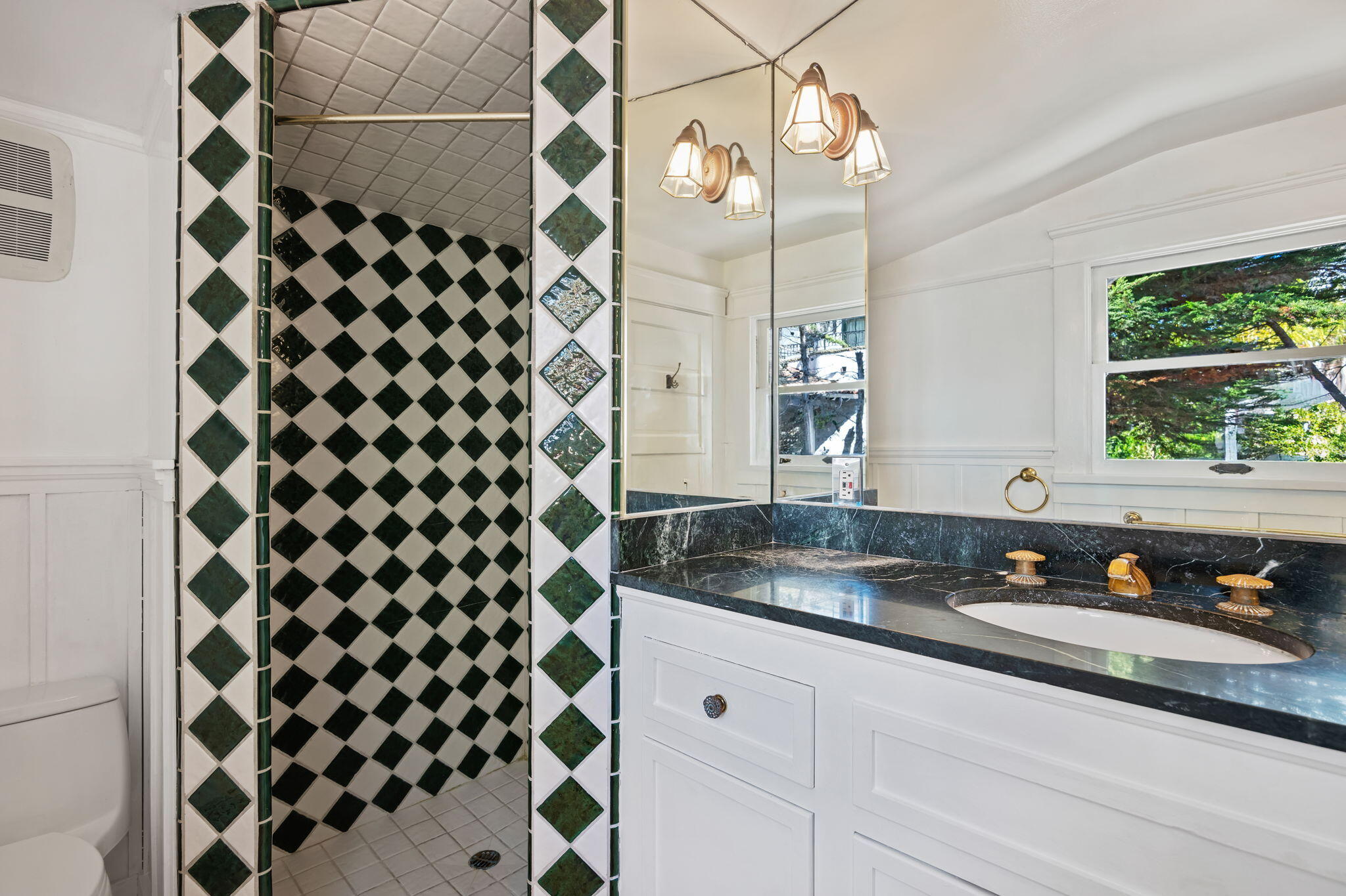 430 Corona Del Mar