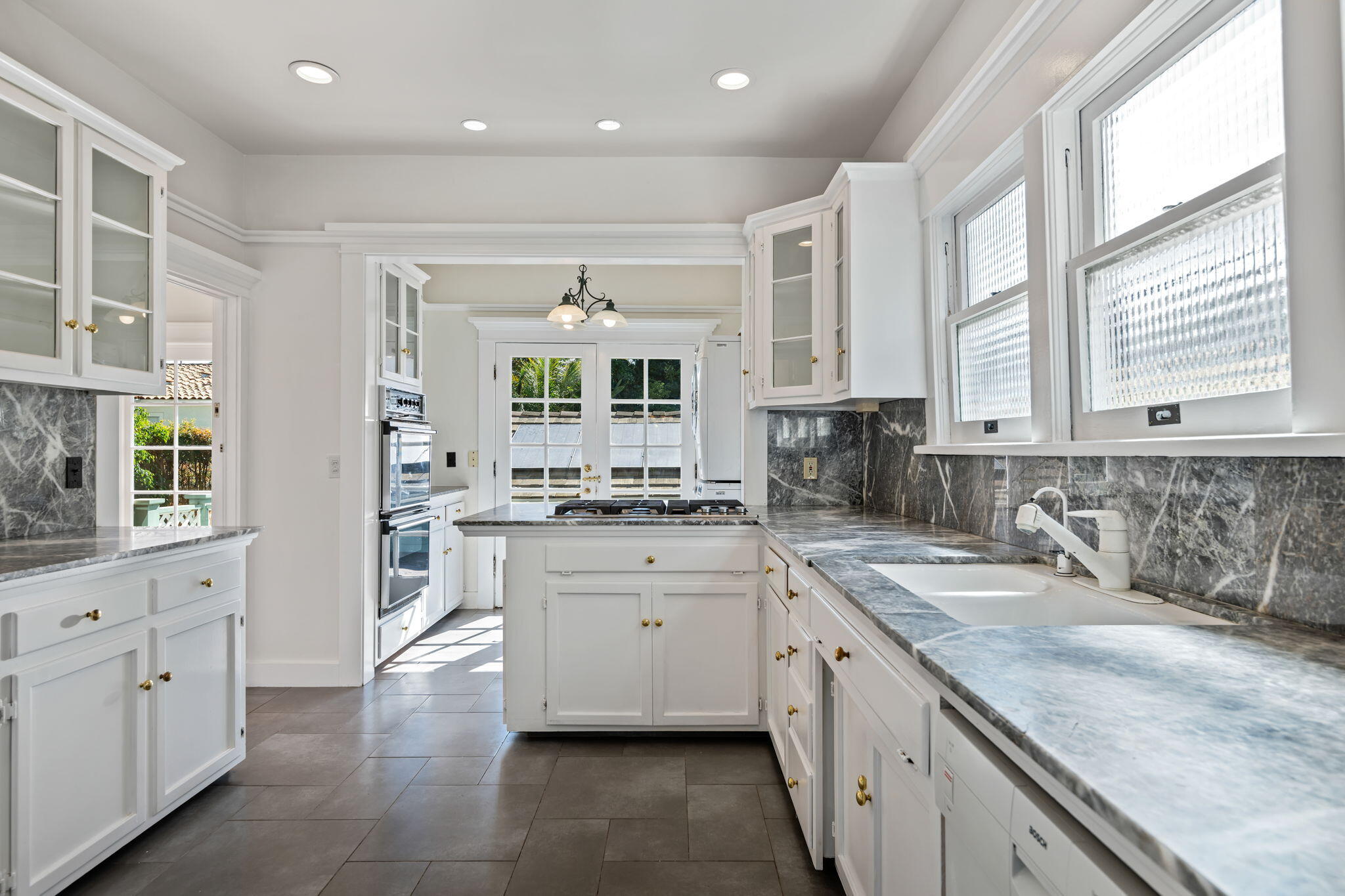 430 Corona Del Mar