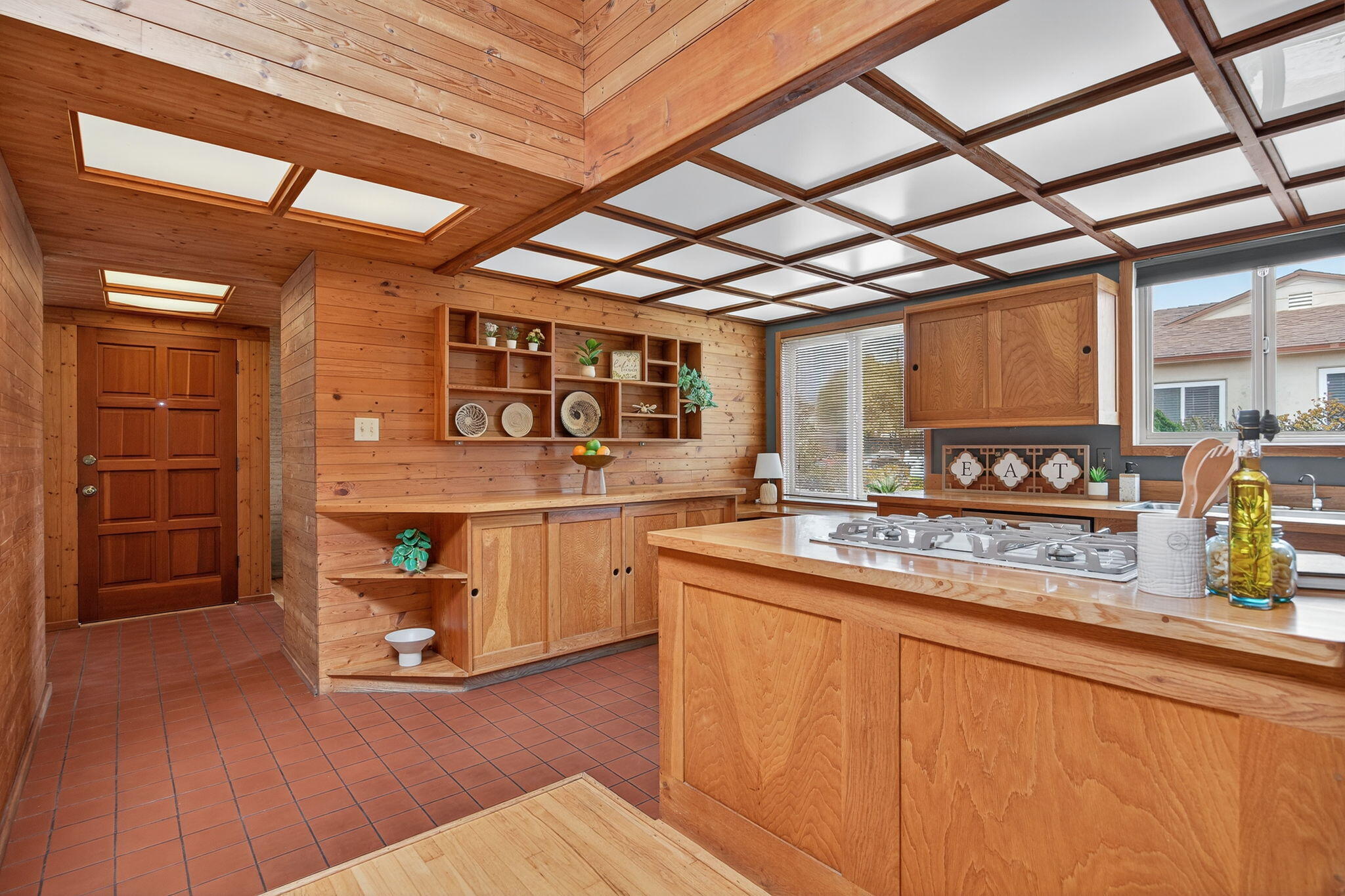 664 Lemon Grove Avenue