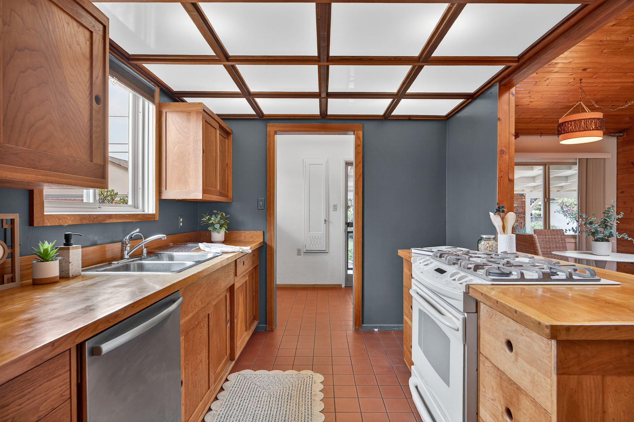 664 Lemon Grove Avenue