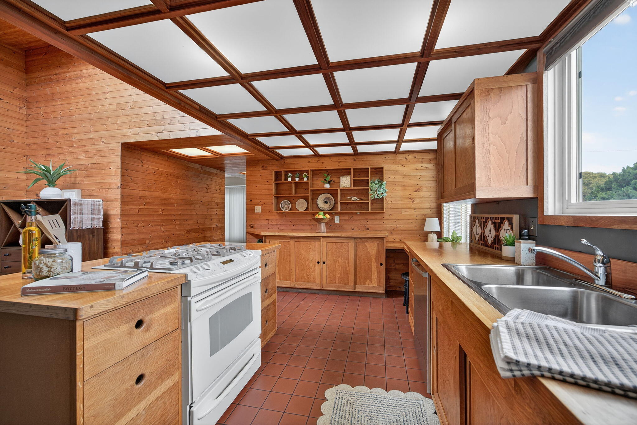 664 Lemon Grove Avenue