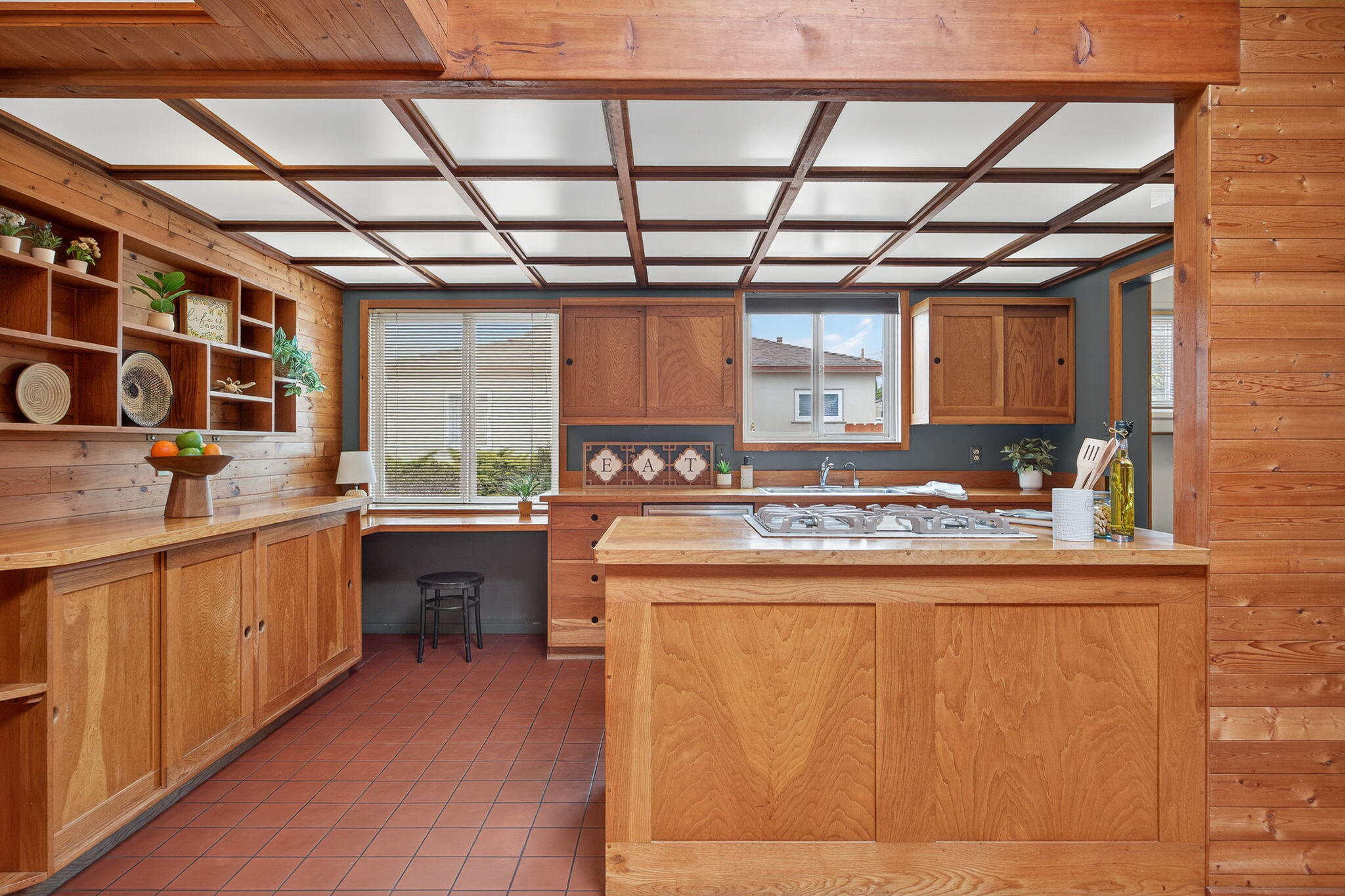 664 Lemon Grove Avenue