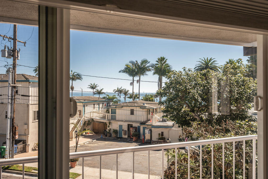 440 Corona Del Mar, SANTA BARBARA