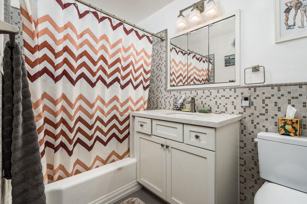 440 Corona Del Mar, SANTA BARBARA