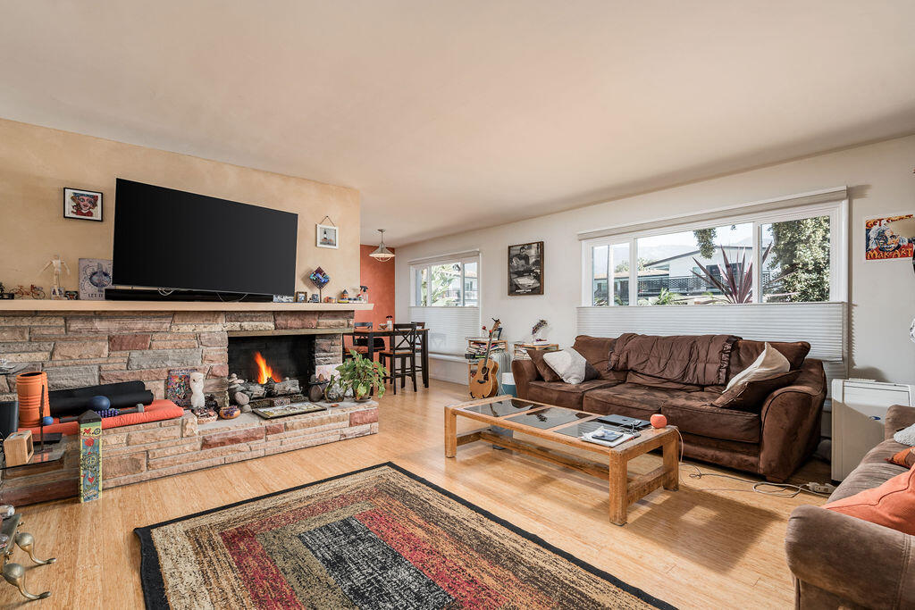 440 Corona Del Mar, SANTA BARBARA