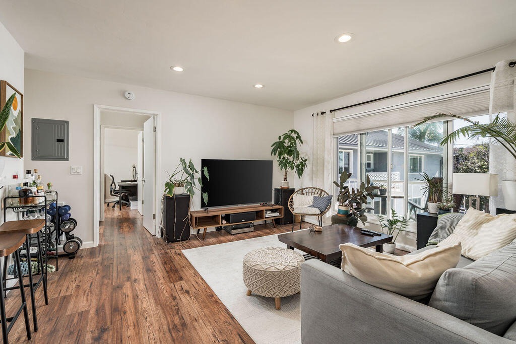 440 Corona Del Mar, SANTA BARBARA
