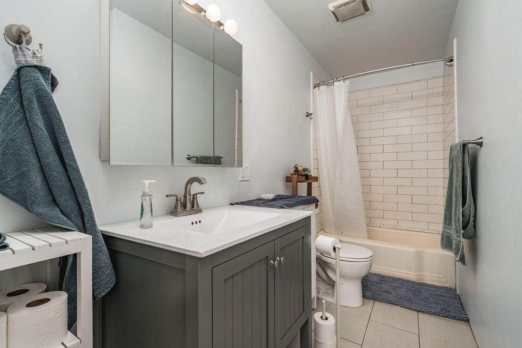 440 Corona Del Mar, SANTA BARBARA