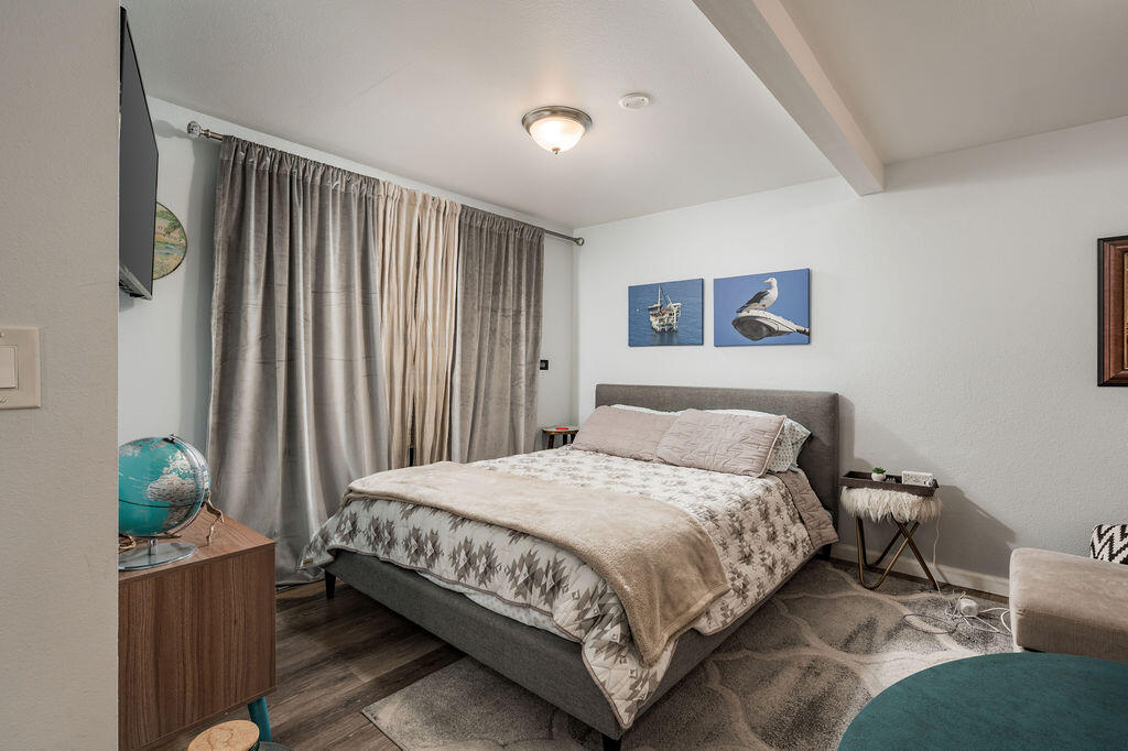 440 Corona Del Mar, SANTA BARBARA
