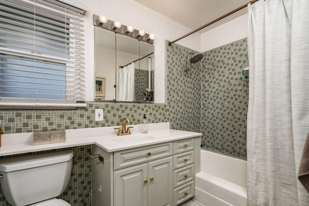 440 Corona Del Mar, SANTA BARBARA