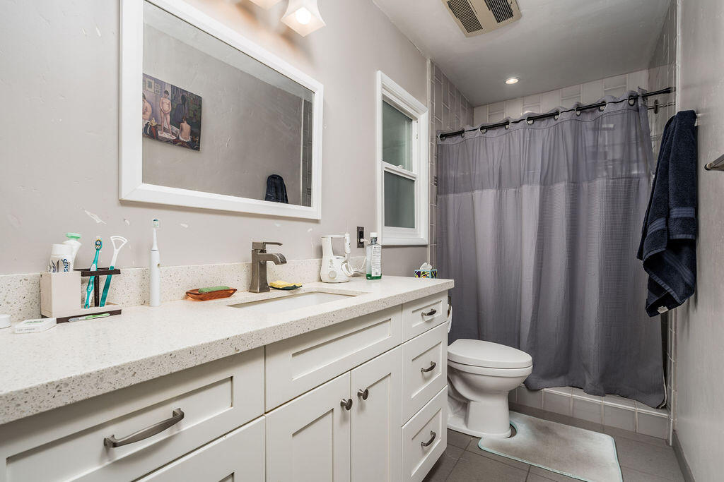440 Corona Del Mar, SANTA BARBARA