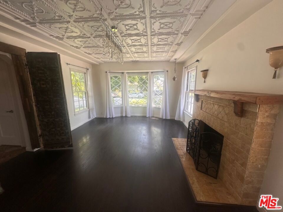 4715 Camellia Avenue