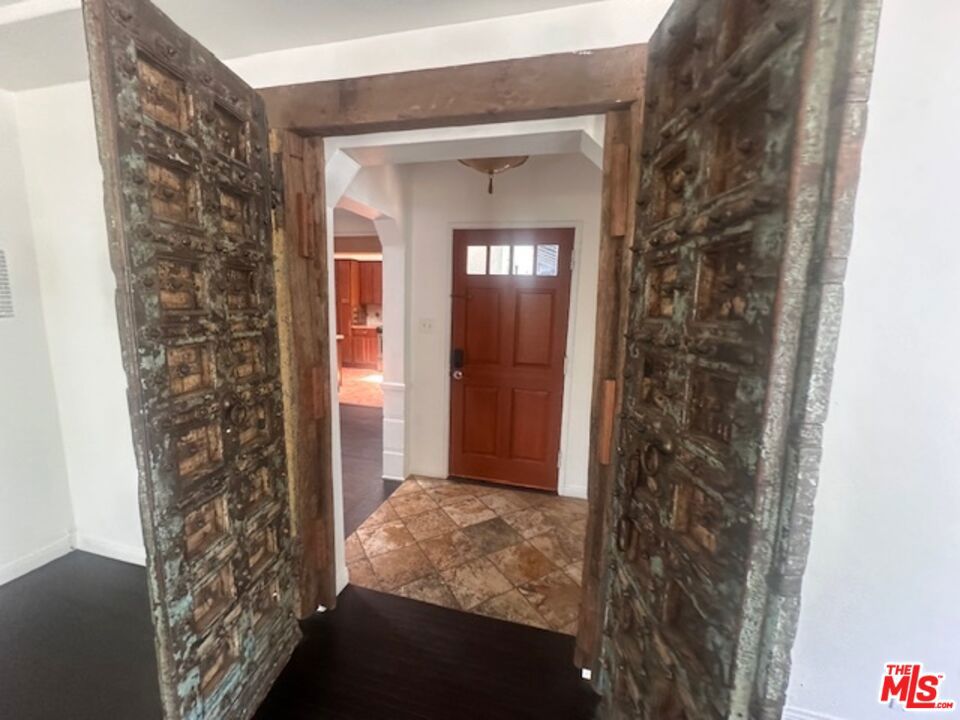 4715 Camellia Avenue