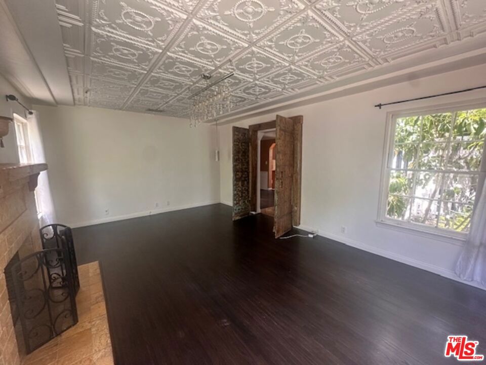 4715 Camellia Avenue