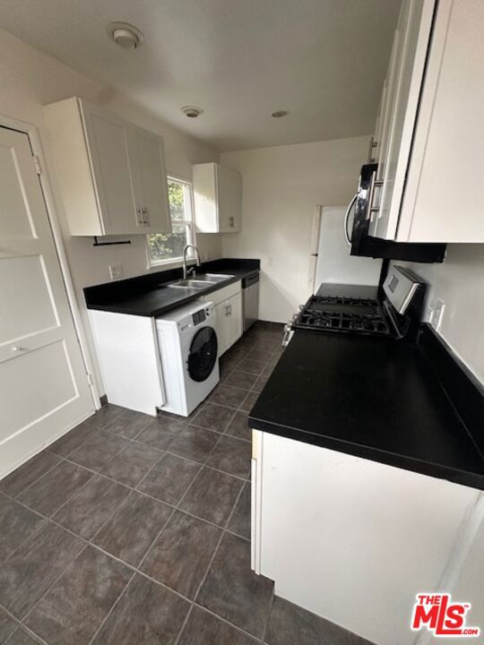 1361 S Cochran Avenue