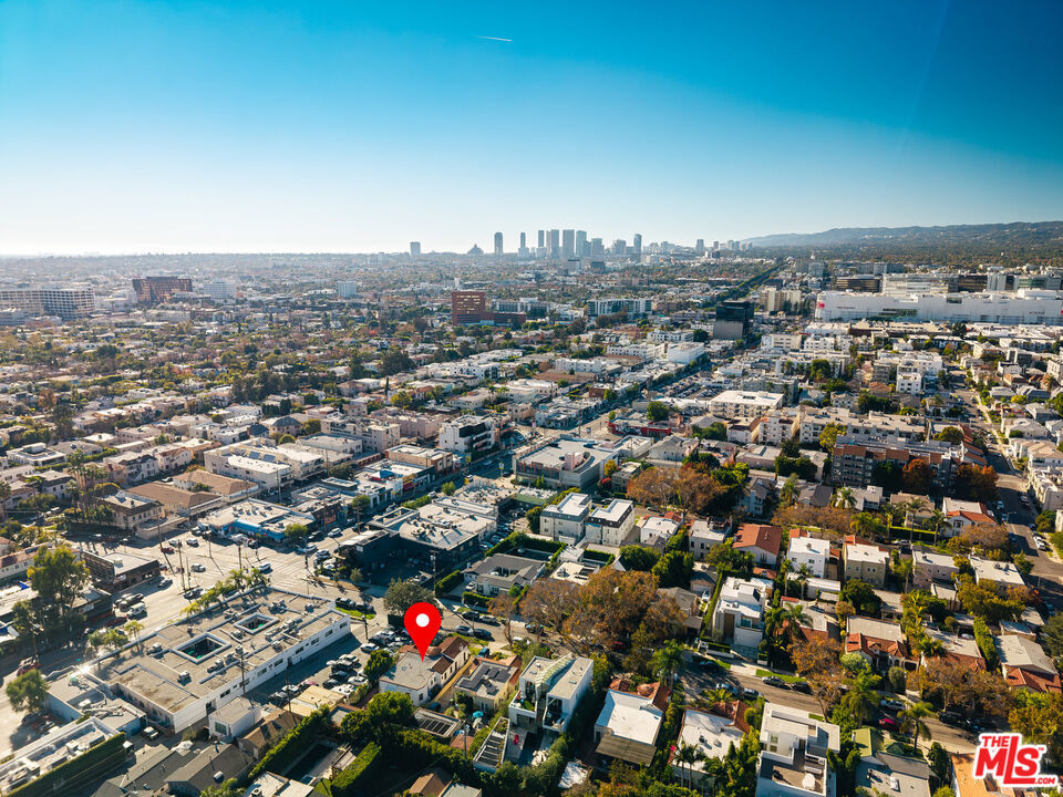 138 S La Jolla Avenue