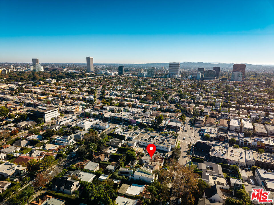 138 S La Jolla Avenue