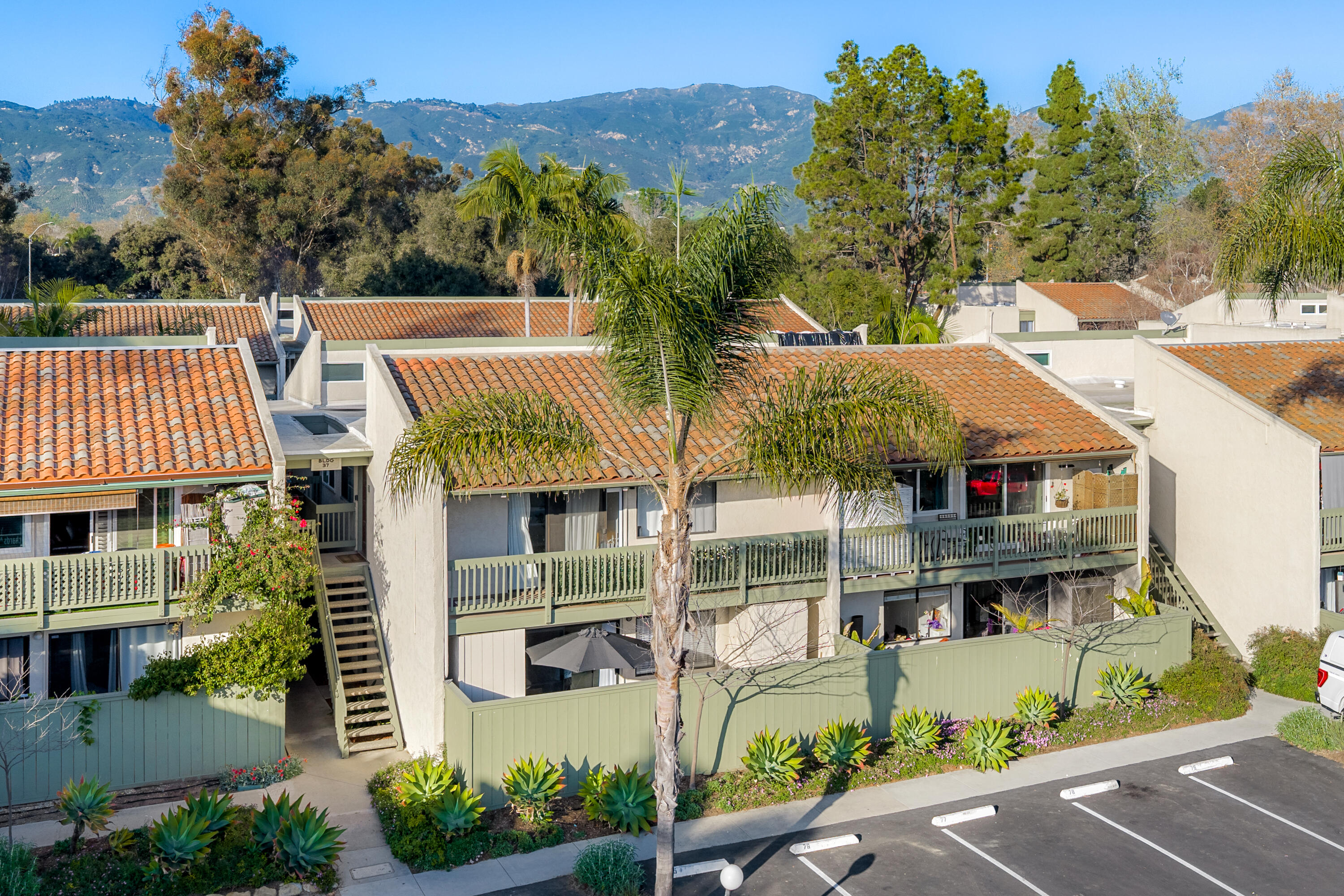 37 Dearborn Place 81