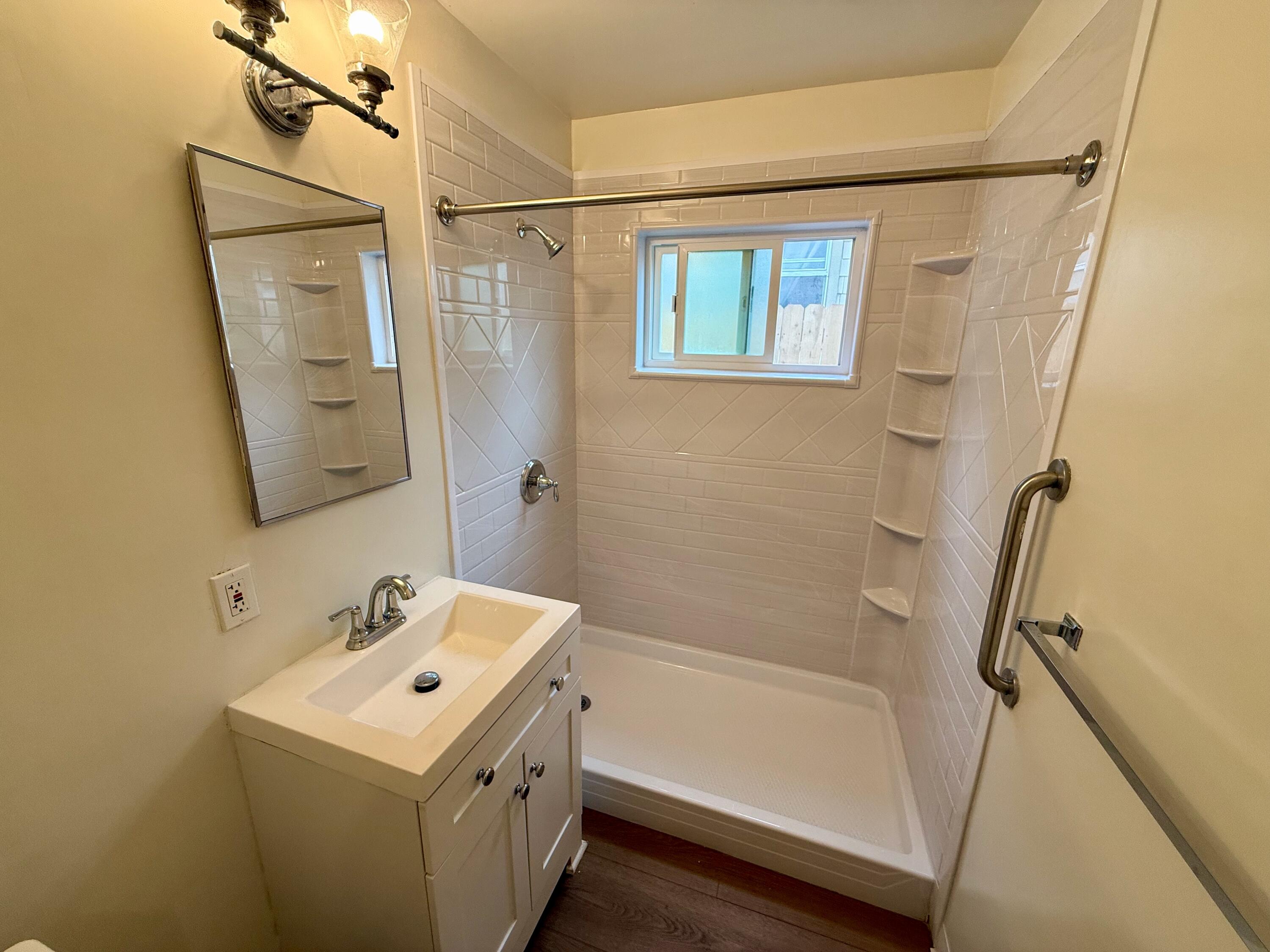 1808 Castillo Street E