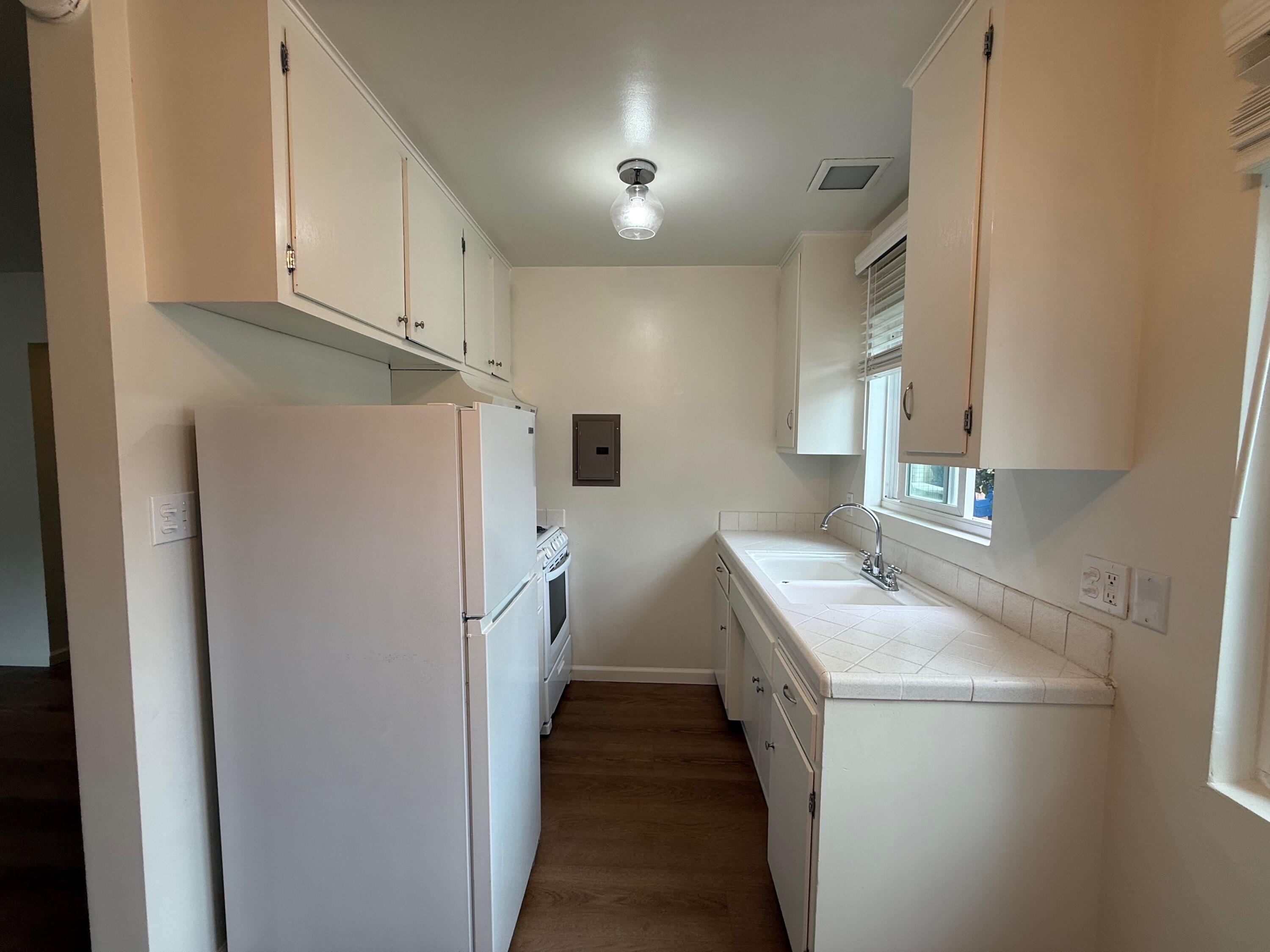 1808 Castillo Street E