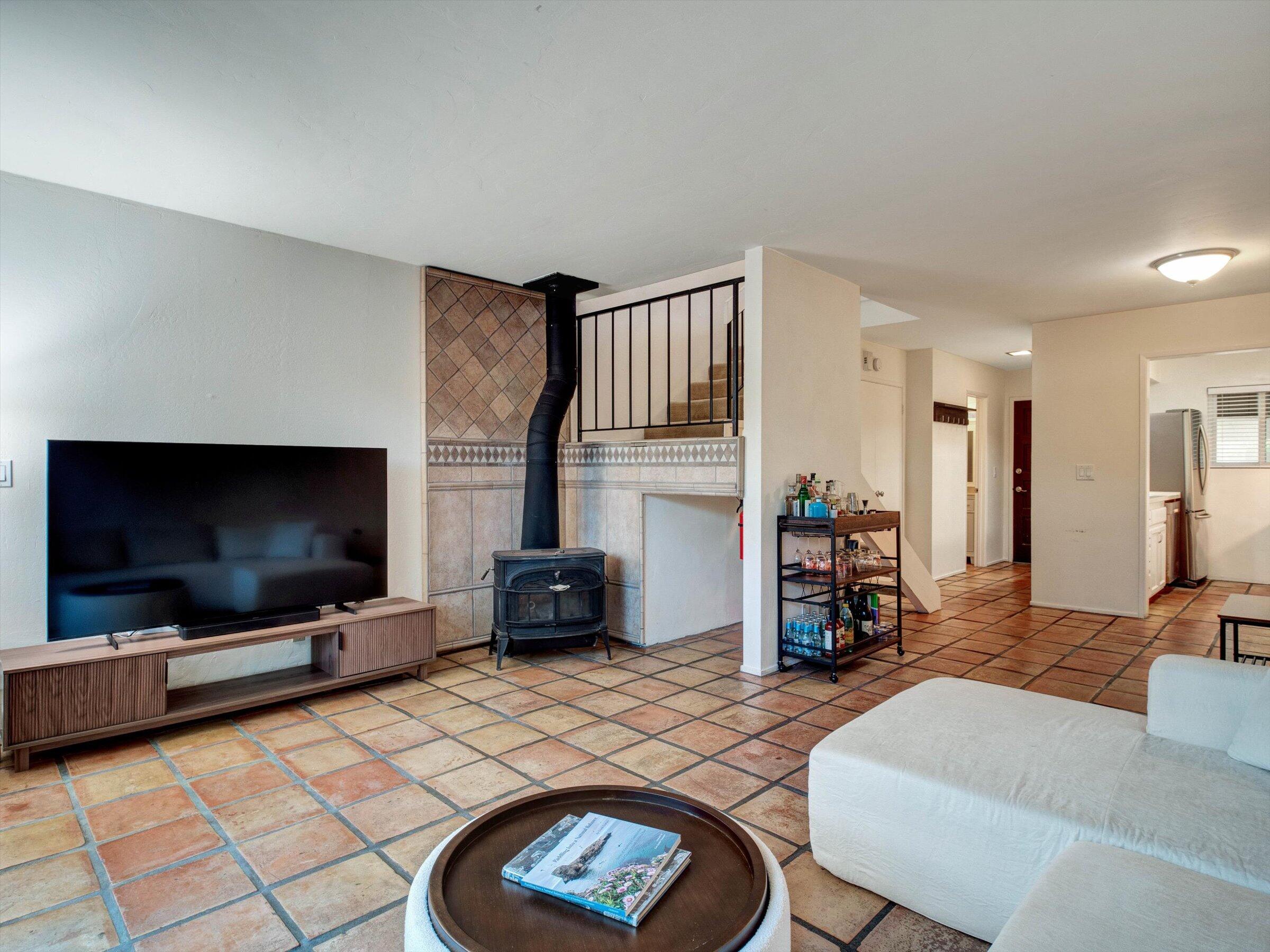 1035 Miramonte Drive Apt 4