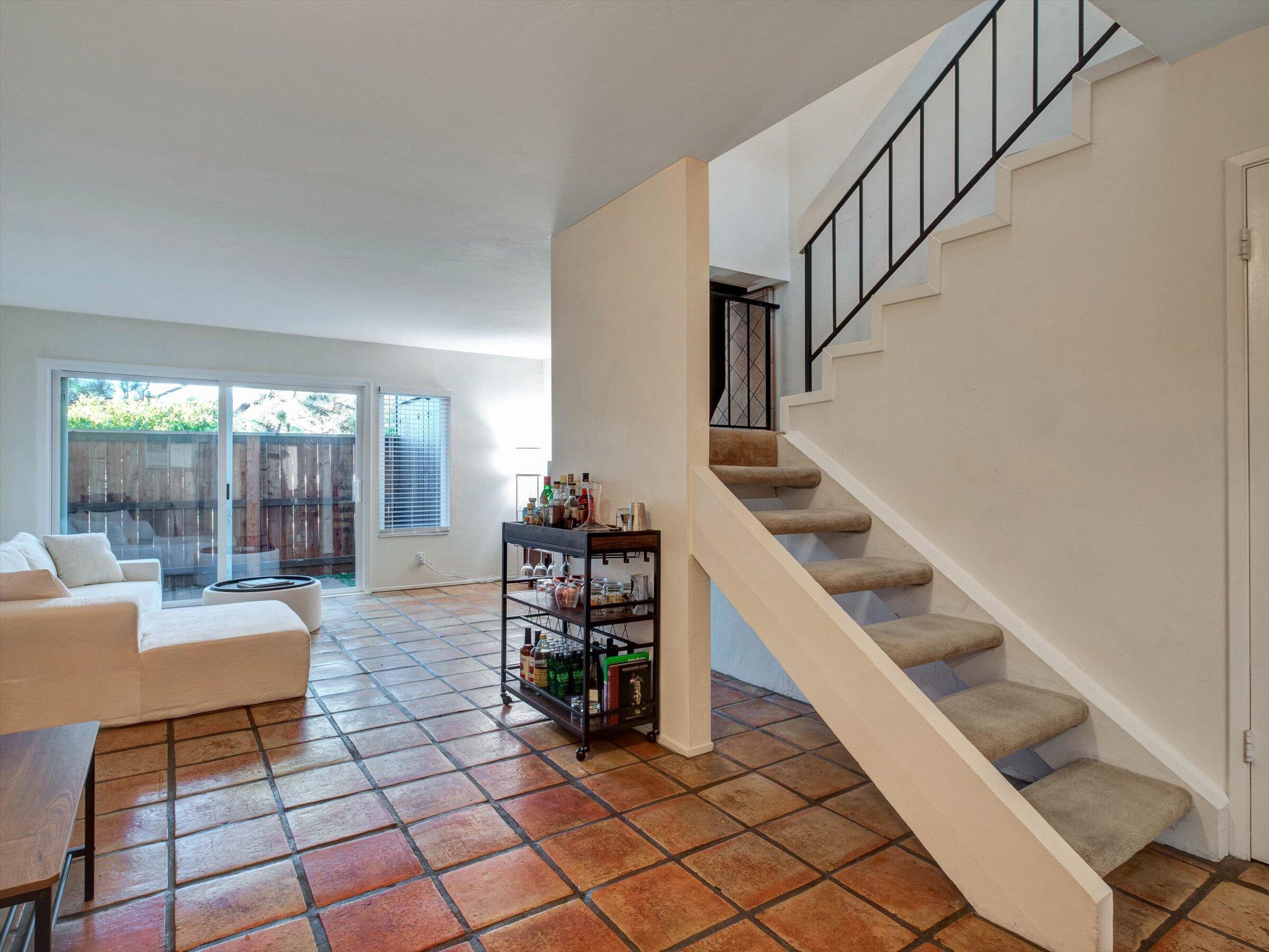 1035 Miramonte Drive Apt 4