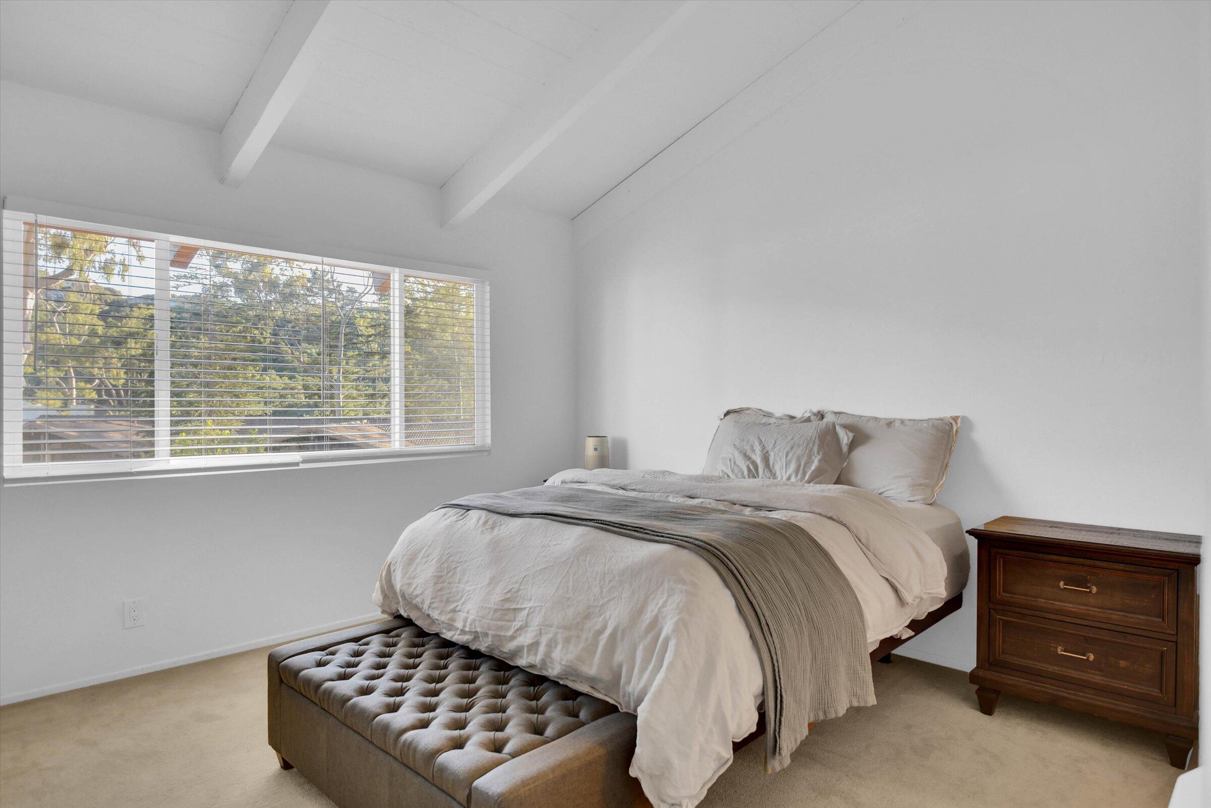 1035 Miramonte Drive Apt 4