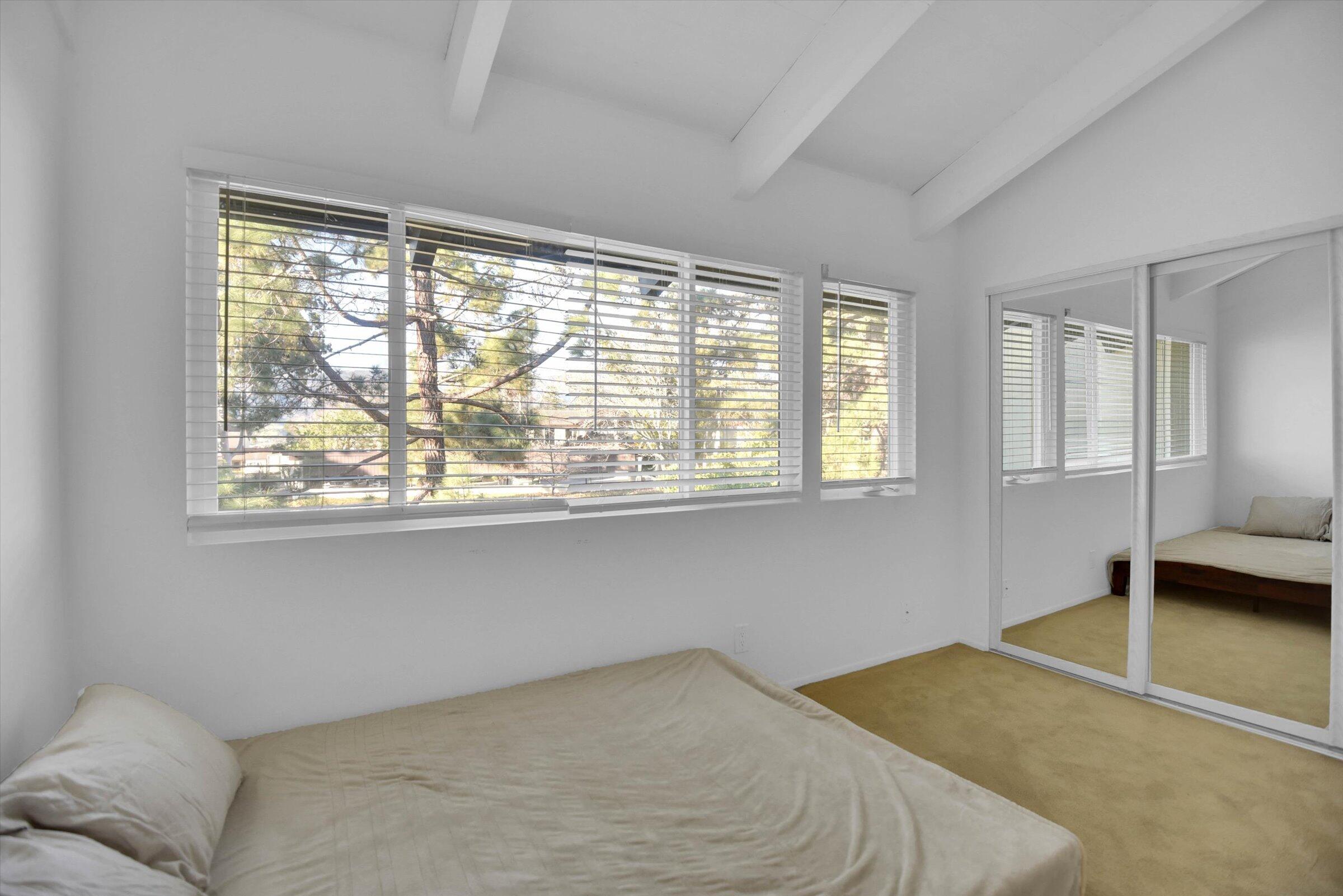 1035 Miramonte Drive Apt 4