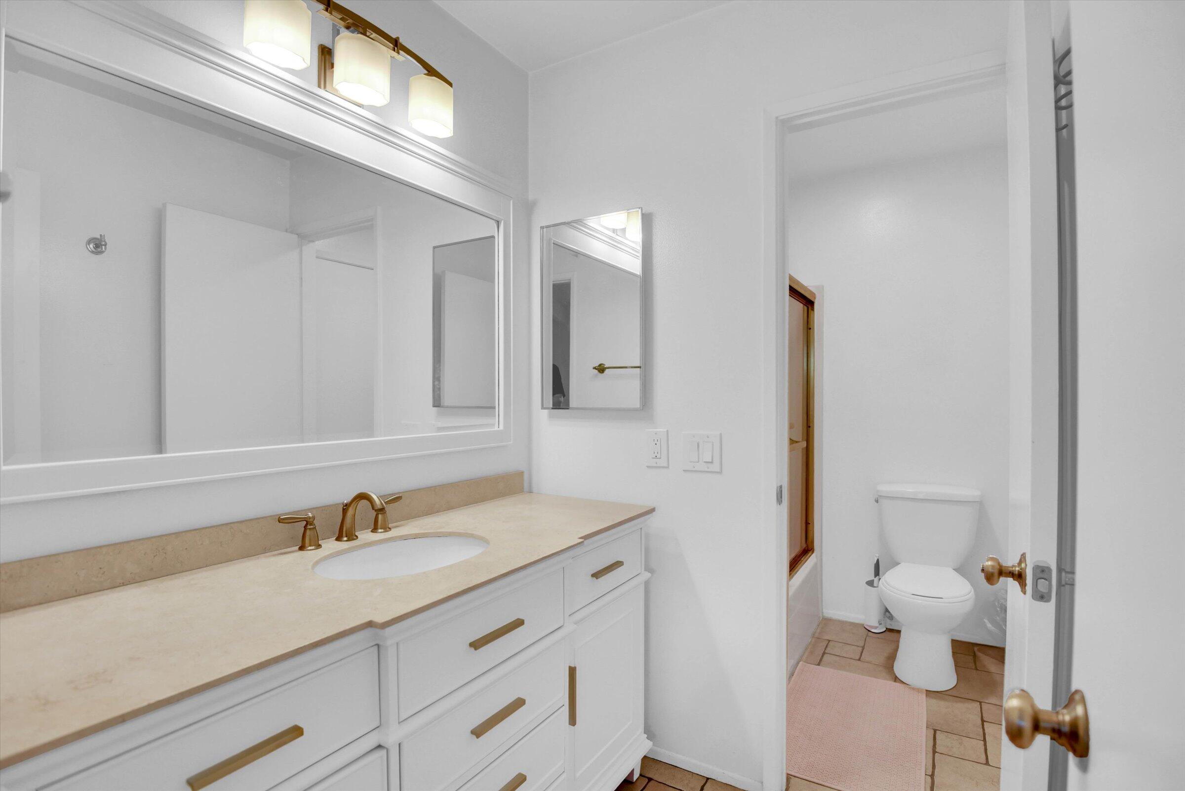 1035 Miramonte Drive Apt 4