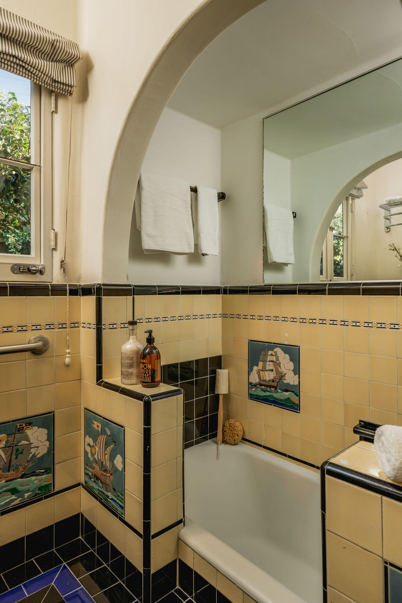 1710 Mira Vista Avenue