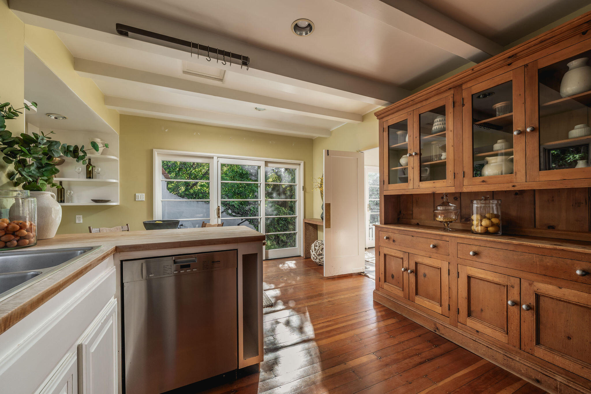 1710 Mira Vista Avenue