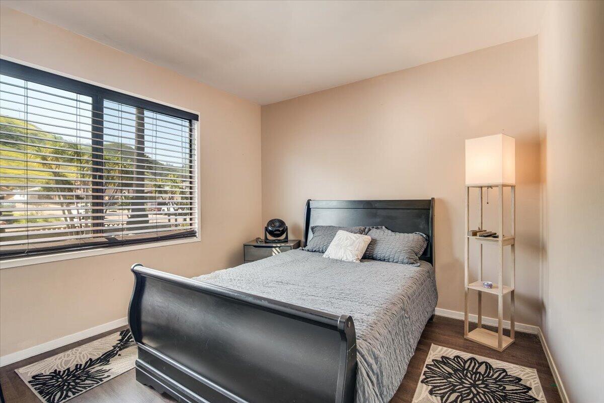 1601 Barrington Court