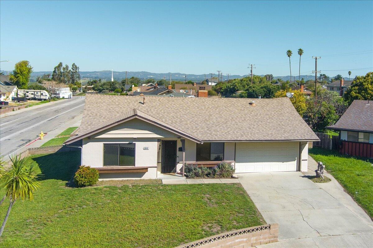 1601 Barrington Court