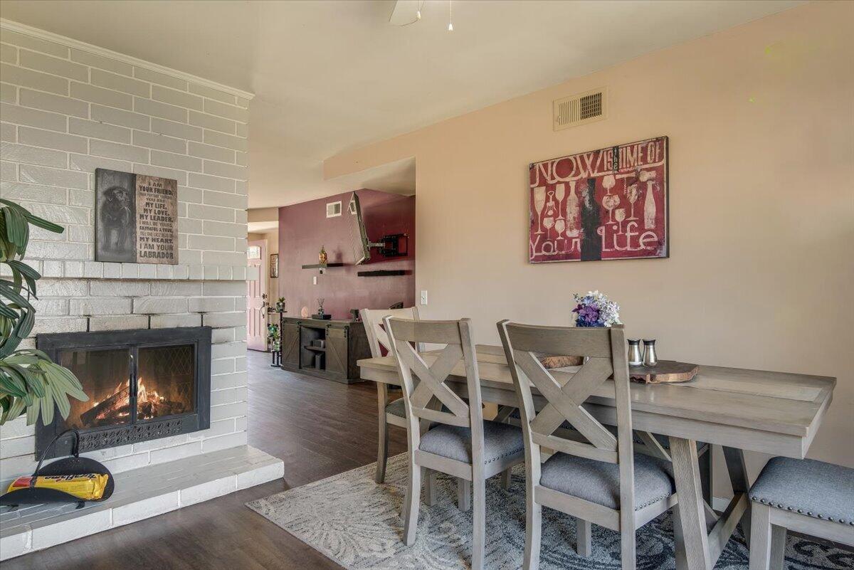 1601 Barrington Court