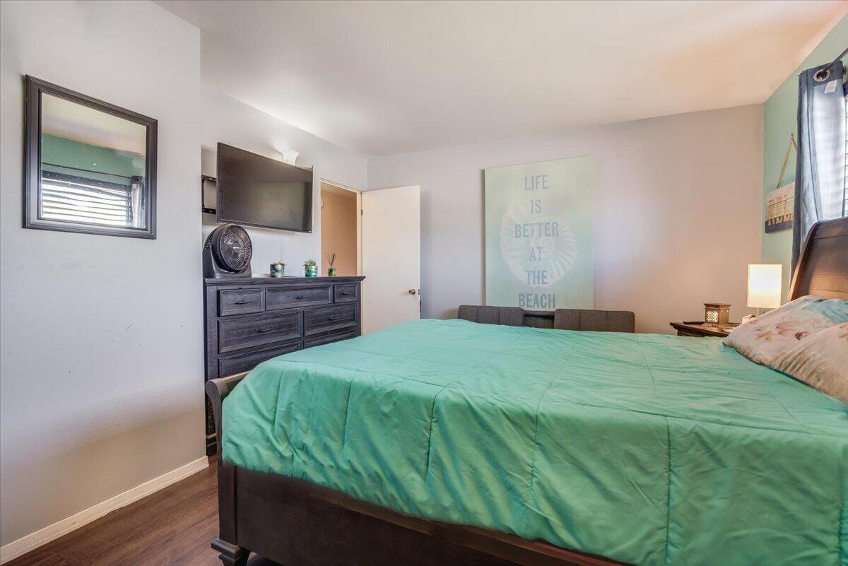 1601 Barrington Court