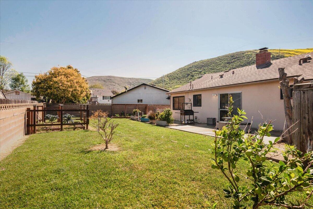 1601 Barrington Court