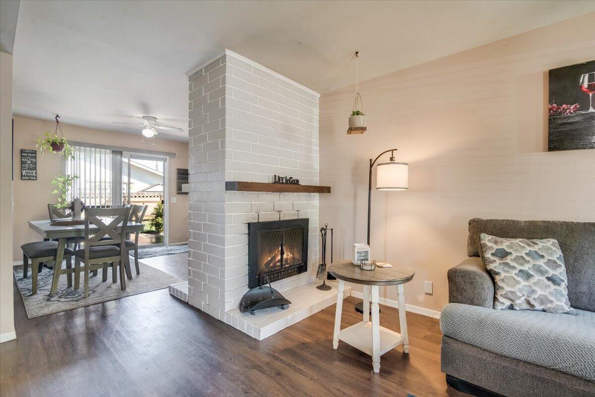 1601 Barrington Court