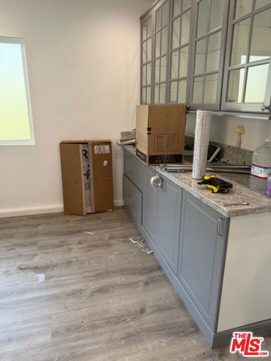 305 S Ventura Street