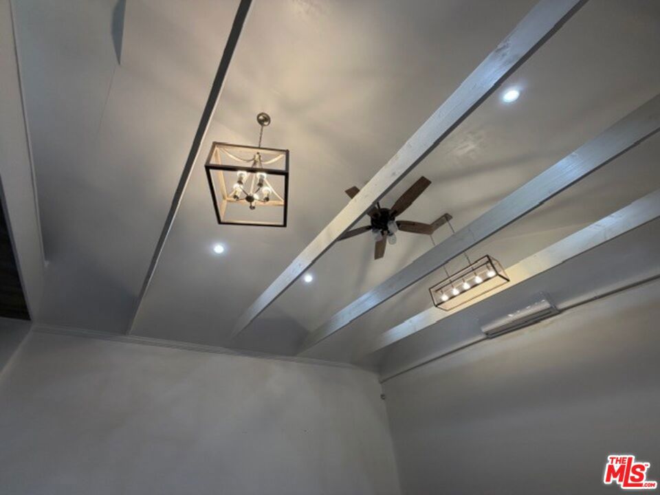 305 S Ventura Street