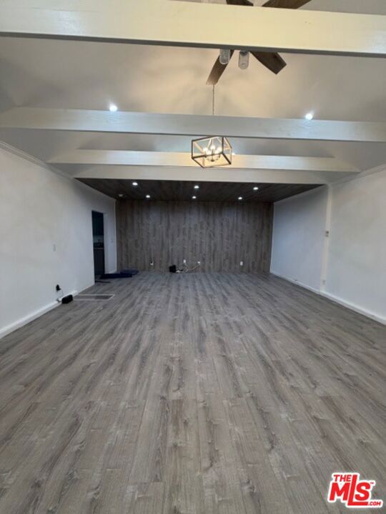 305 S Ventura Street