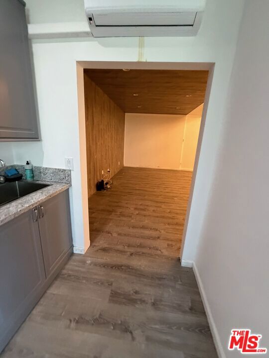 305 S Ventura Street