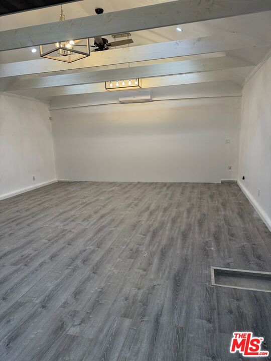 305 S Ventura Street