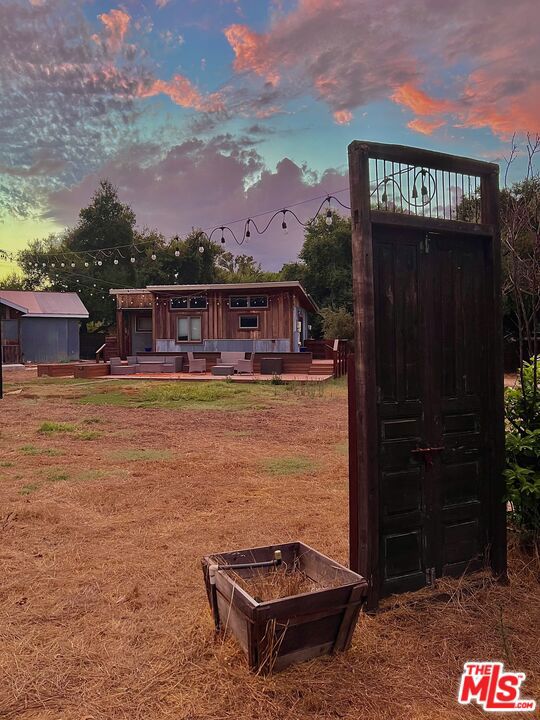 305 S Ventura Street