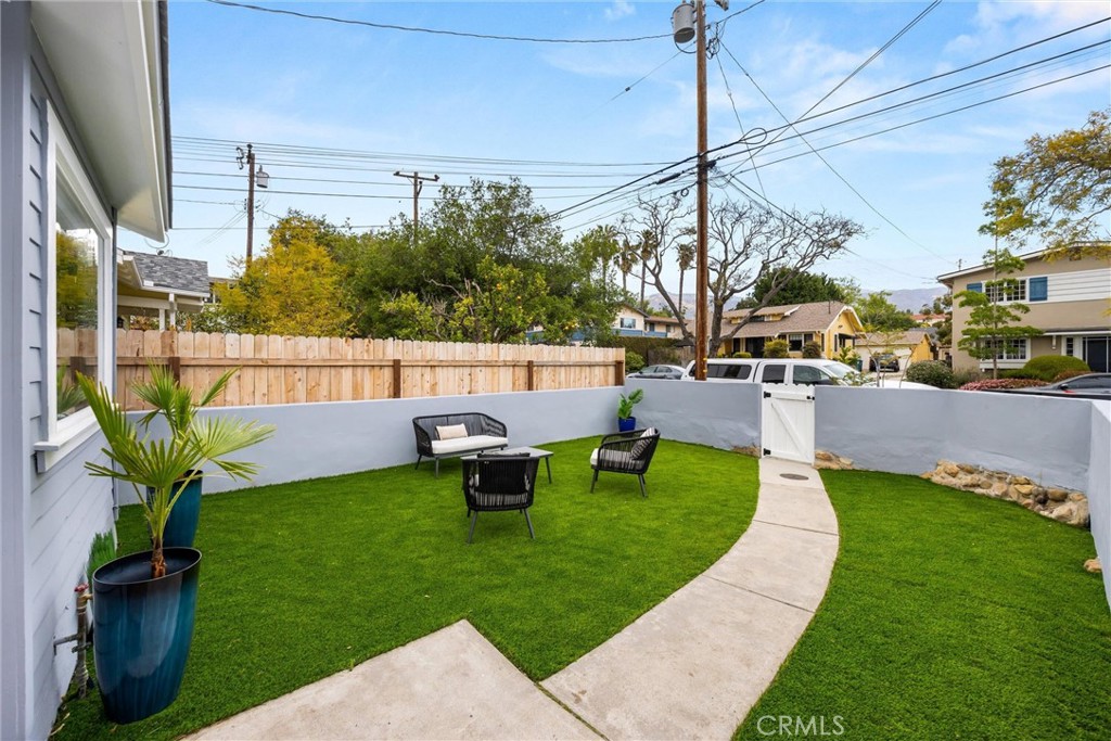 2215 Oak Park Lane