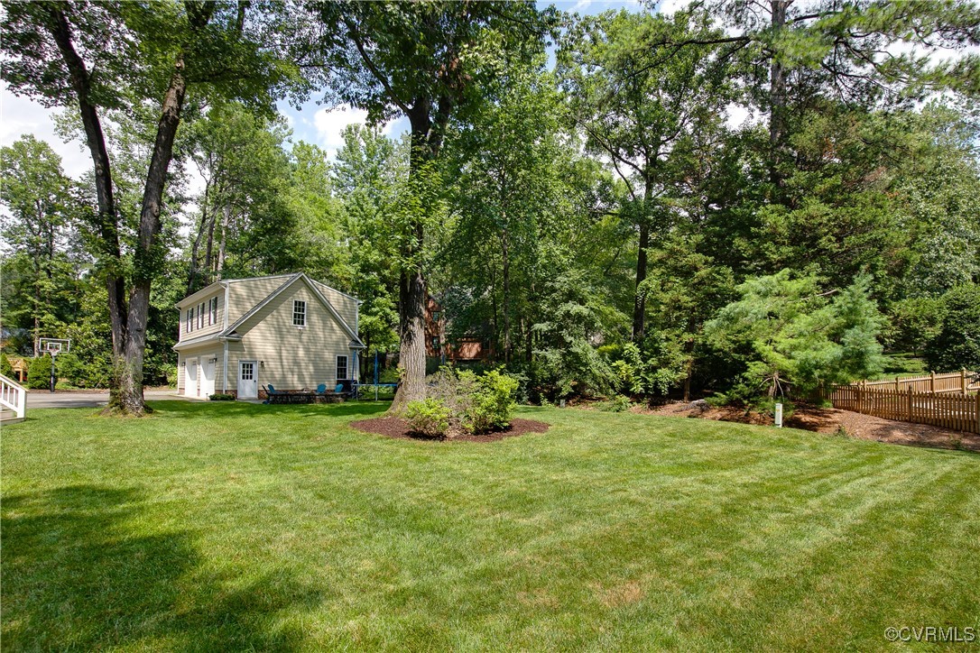 207 Running Cedar Ln