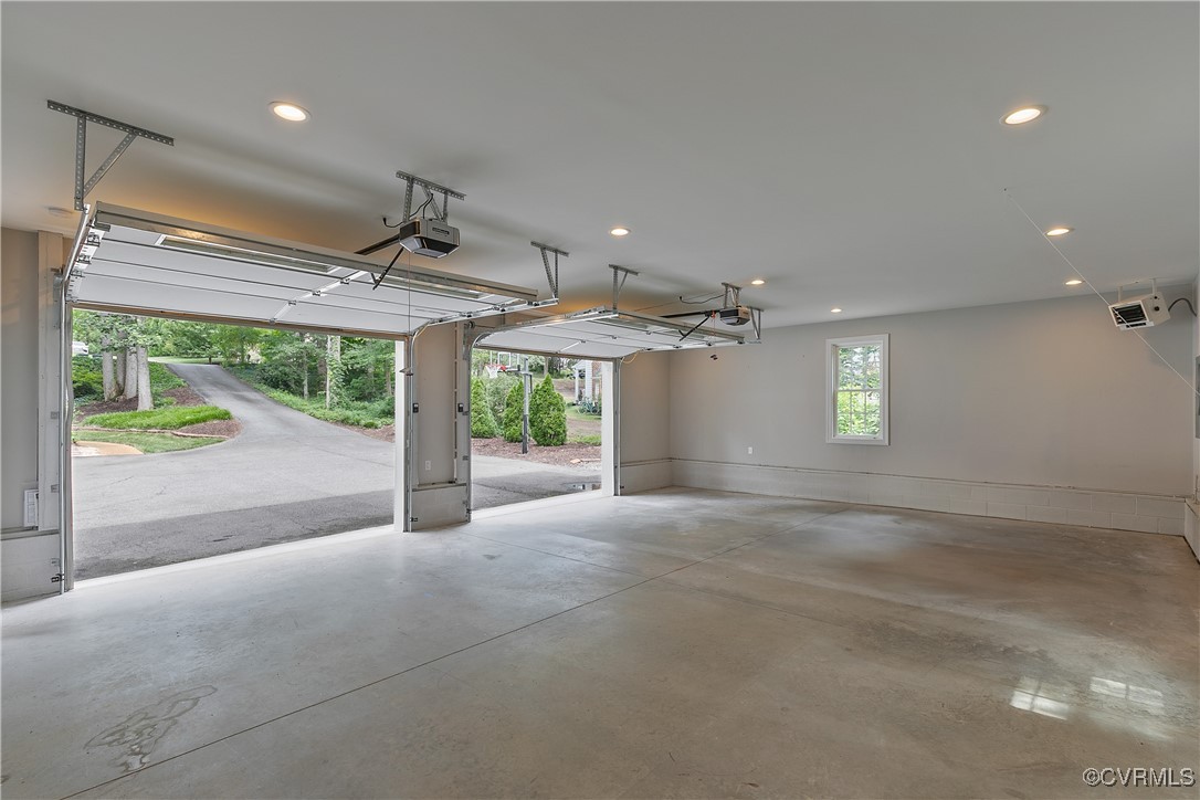 207 Running Cedar Ln