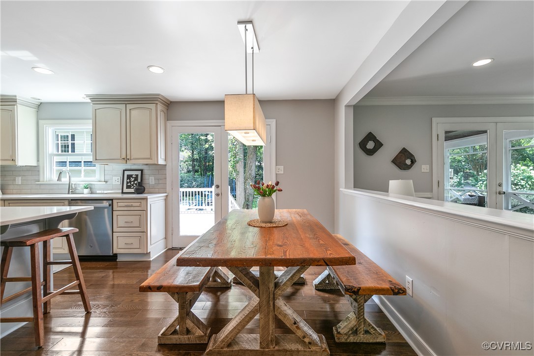 207 Running Cedar Ln