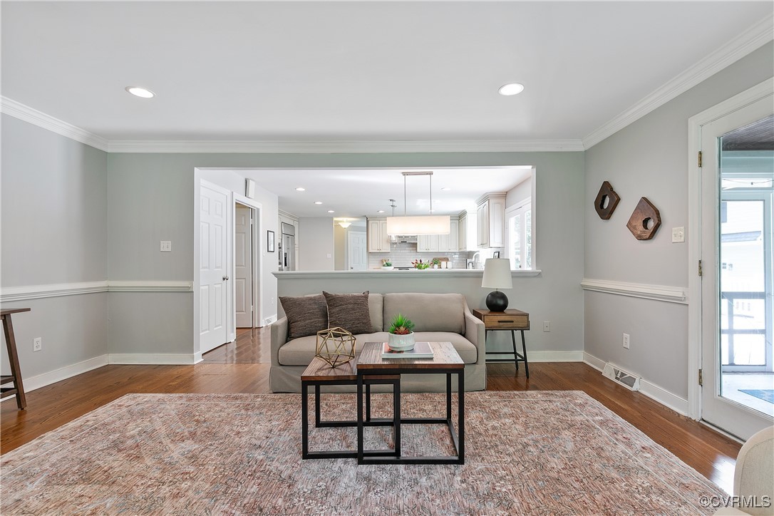 207 Running Cedar Ln