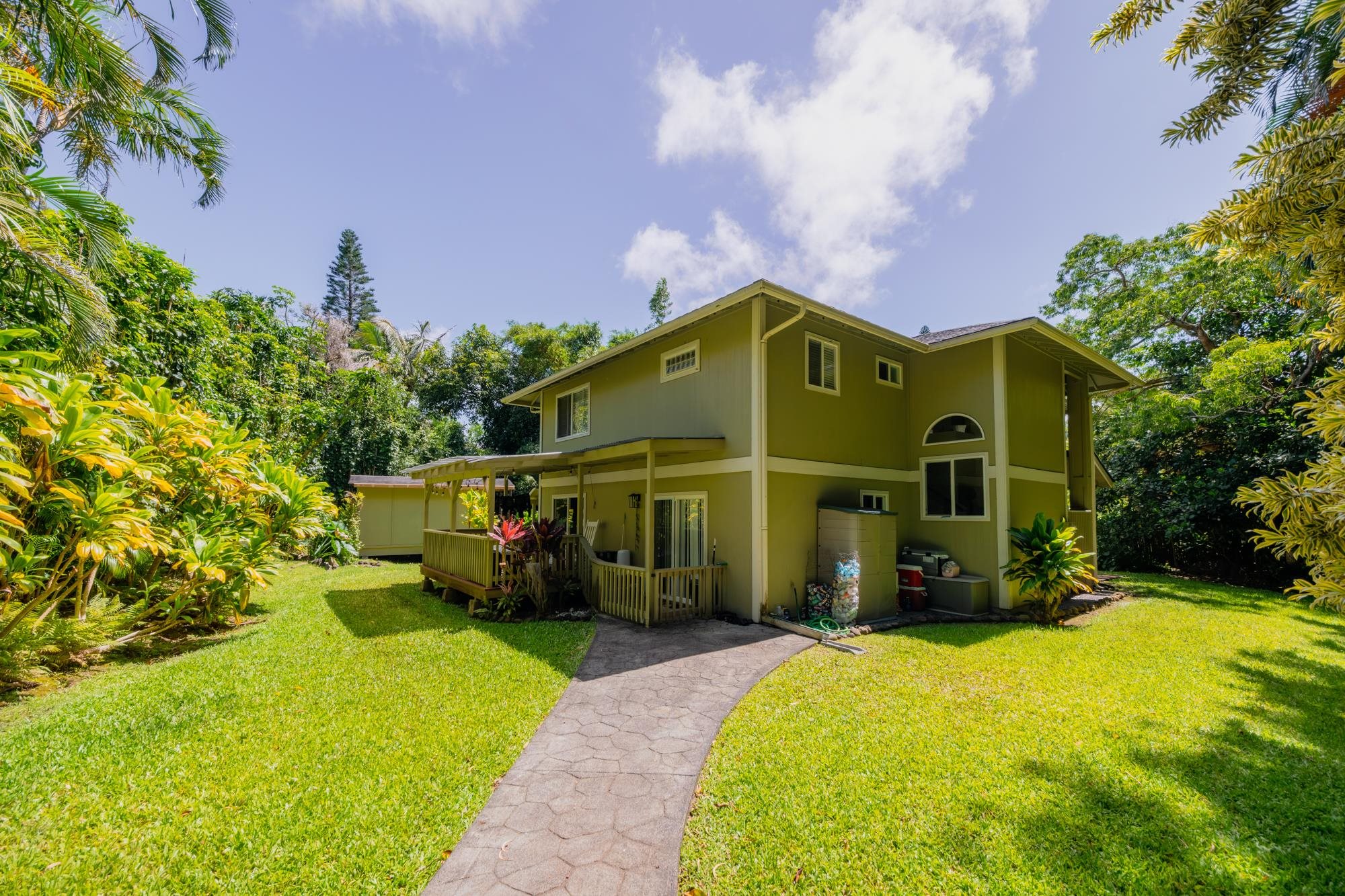 590 Kaiapa Pl