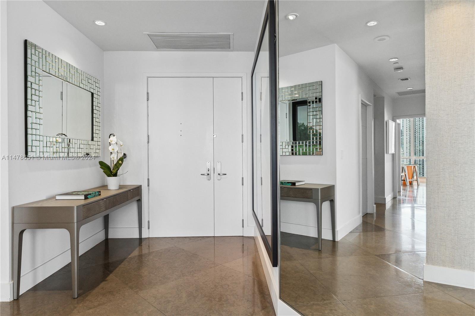 901 Brickell Key Blvd # 3208