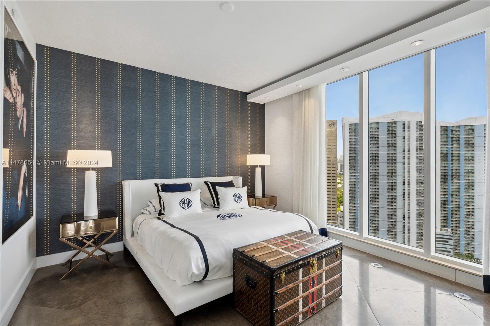 901 Brickell Key Blvd # 3208